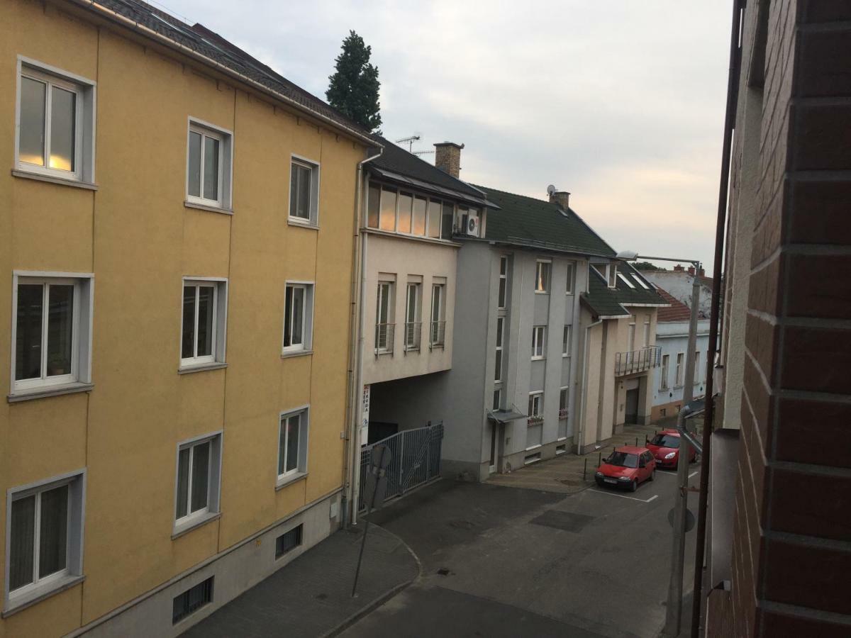 Simonffy Central Apartment Debrecen Exterior foto